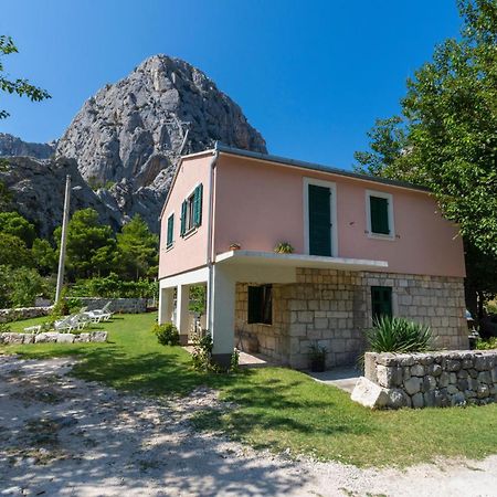 Lovely Apartment In Omis With Kitchen Dış mekan fotoğraf