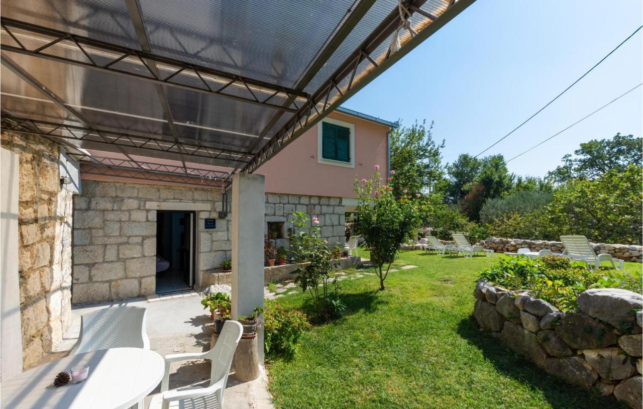 Lovely Apartment In Omis With Kitchen Dış mekan fotoğraf