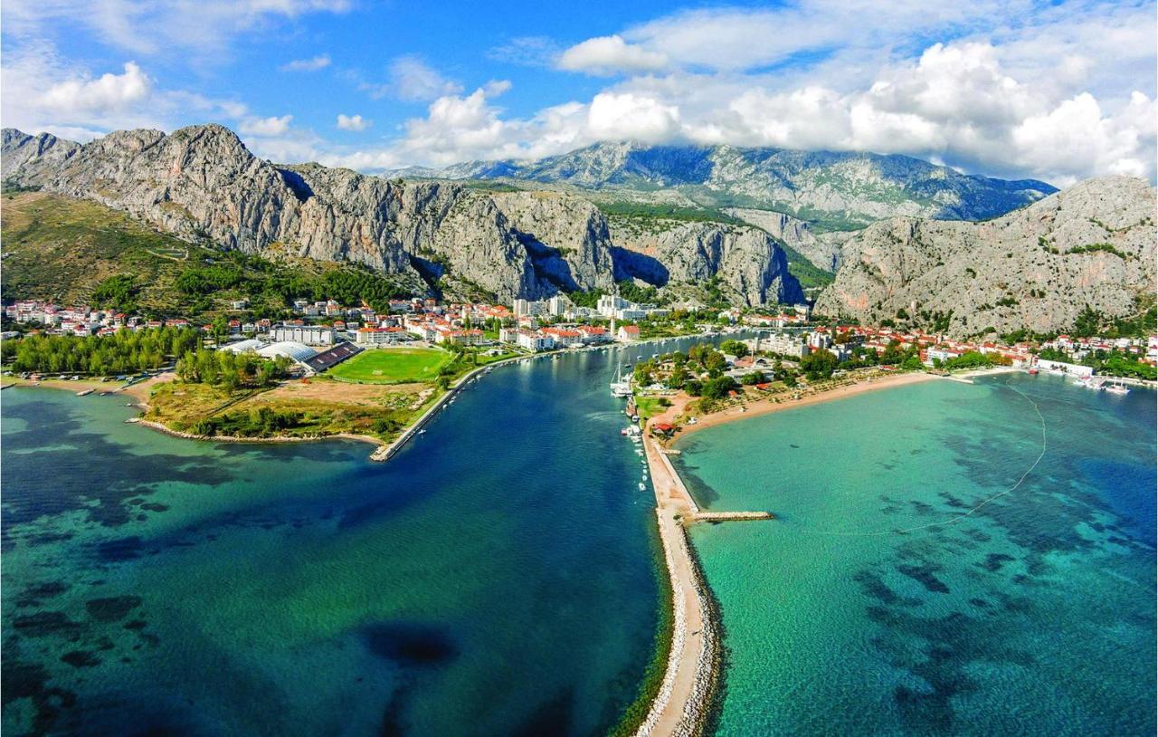 Lovely Apartment In Omis With Kitchen Dış mekan fotoğraf