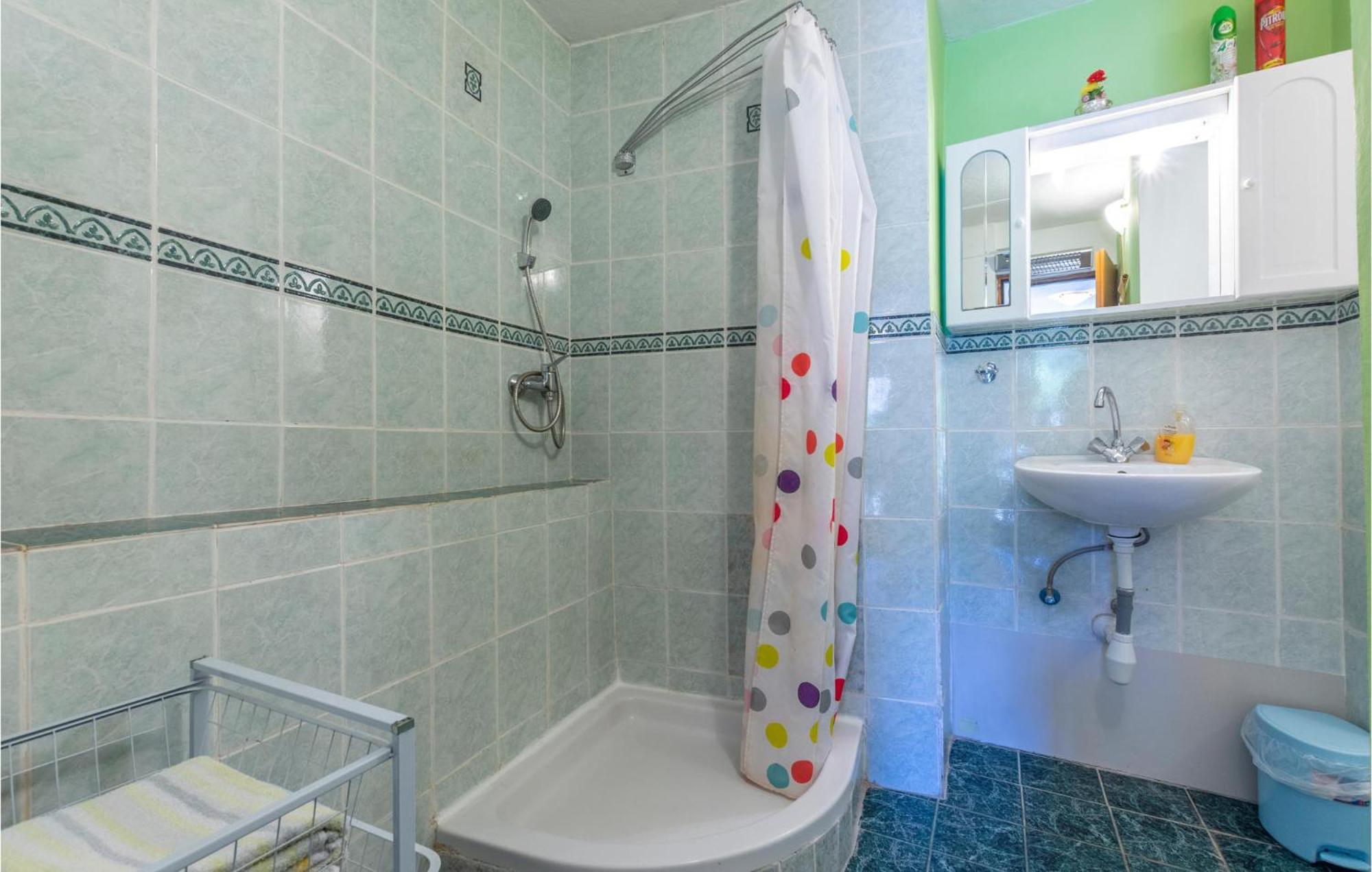Lovely Apartment In Omis With Kitchen Dış mekan fotoğraf