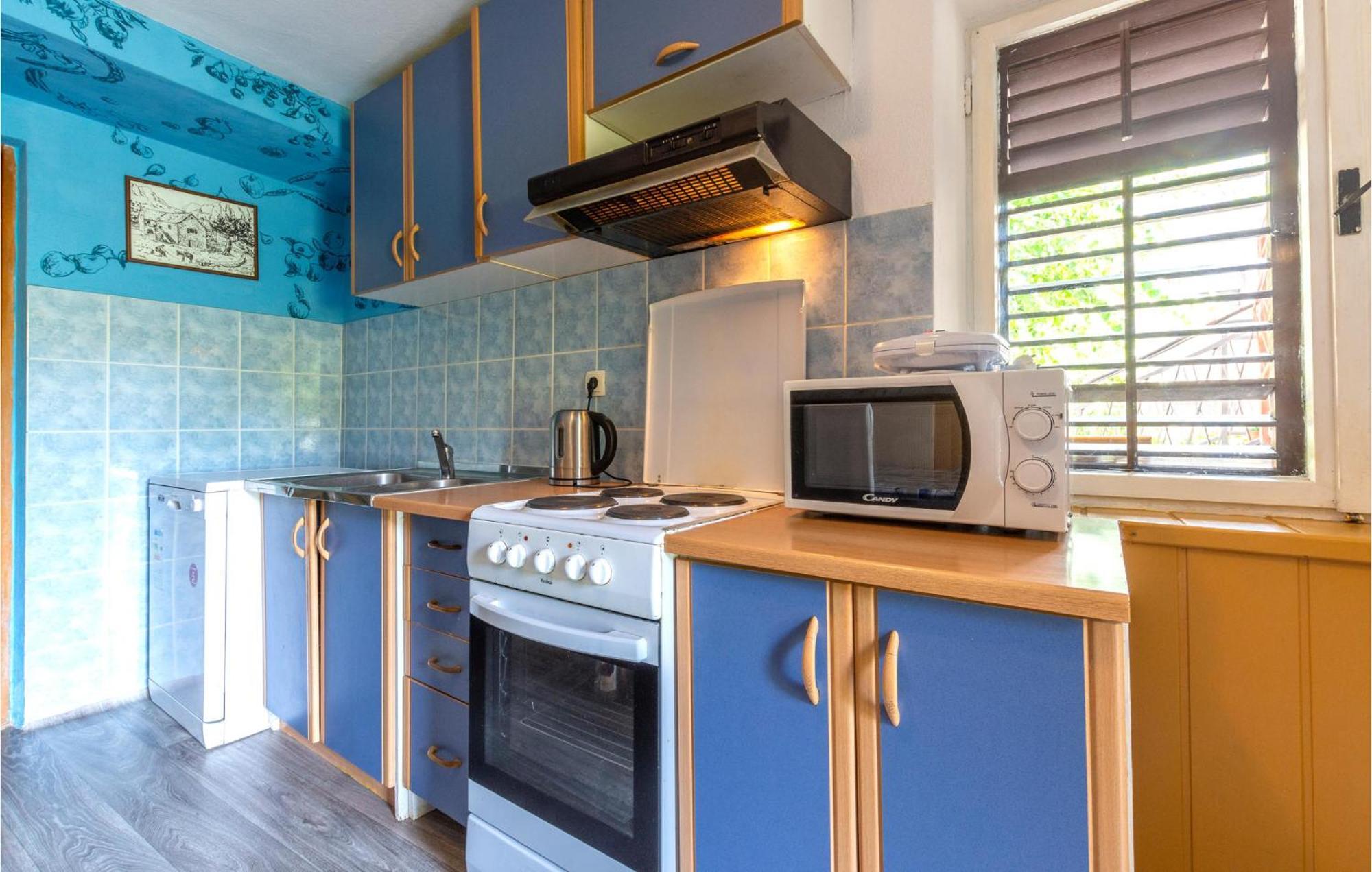 Lovely Apartment In Omis With Kitchen Dış mekan fotoğraf