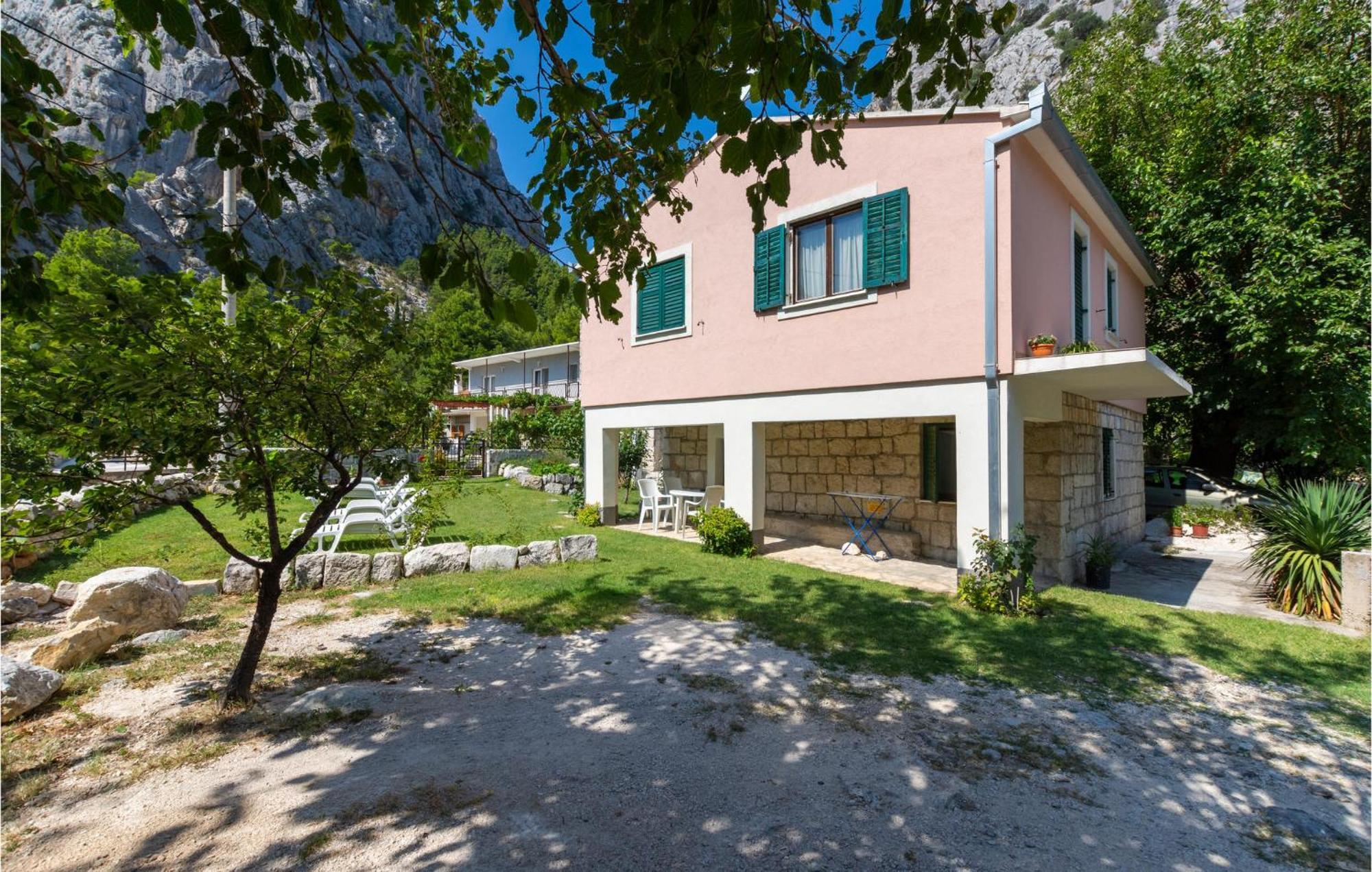 Lovely Apartment In Omis With Kitchen Dış mekan fotoğraf