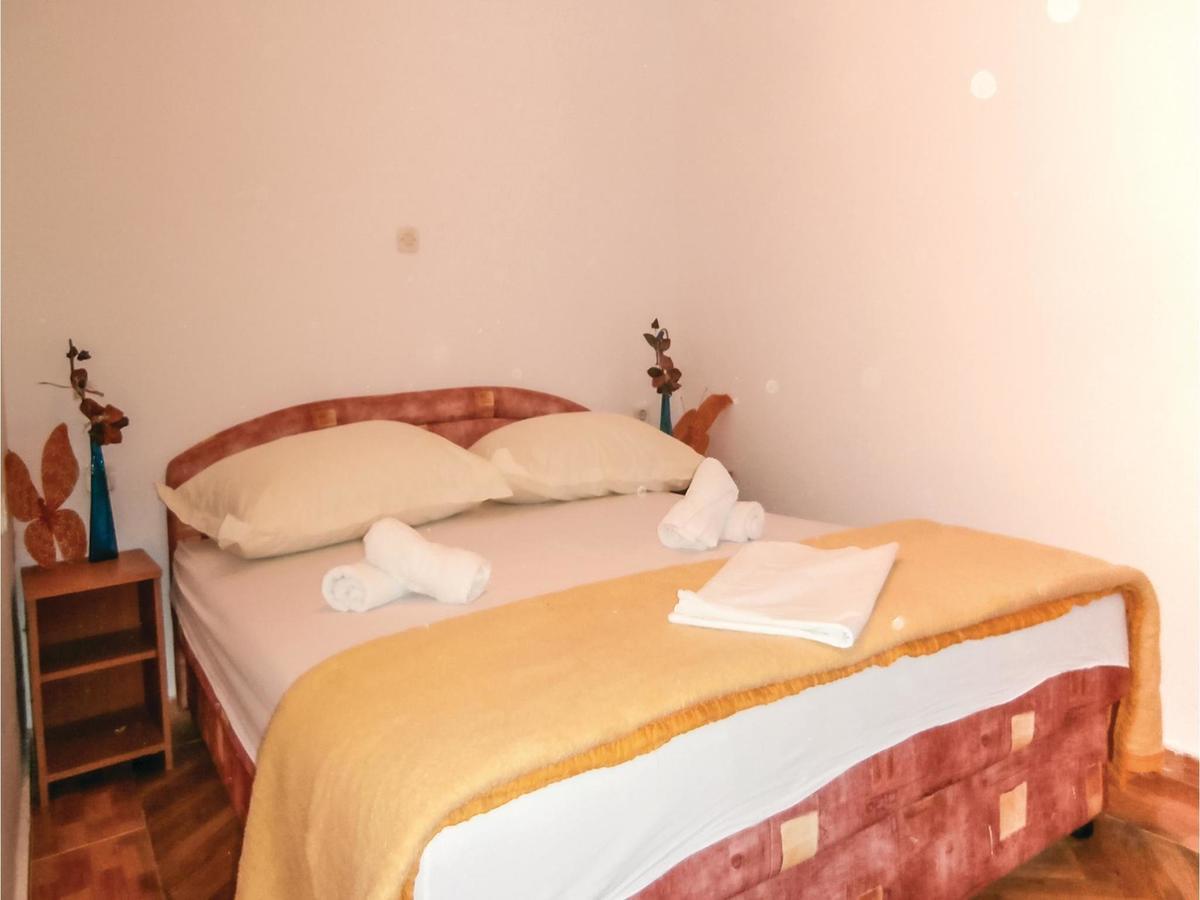 Lovely Apartment In Omis With Kitchen Dış mekan fotoğraf