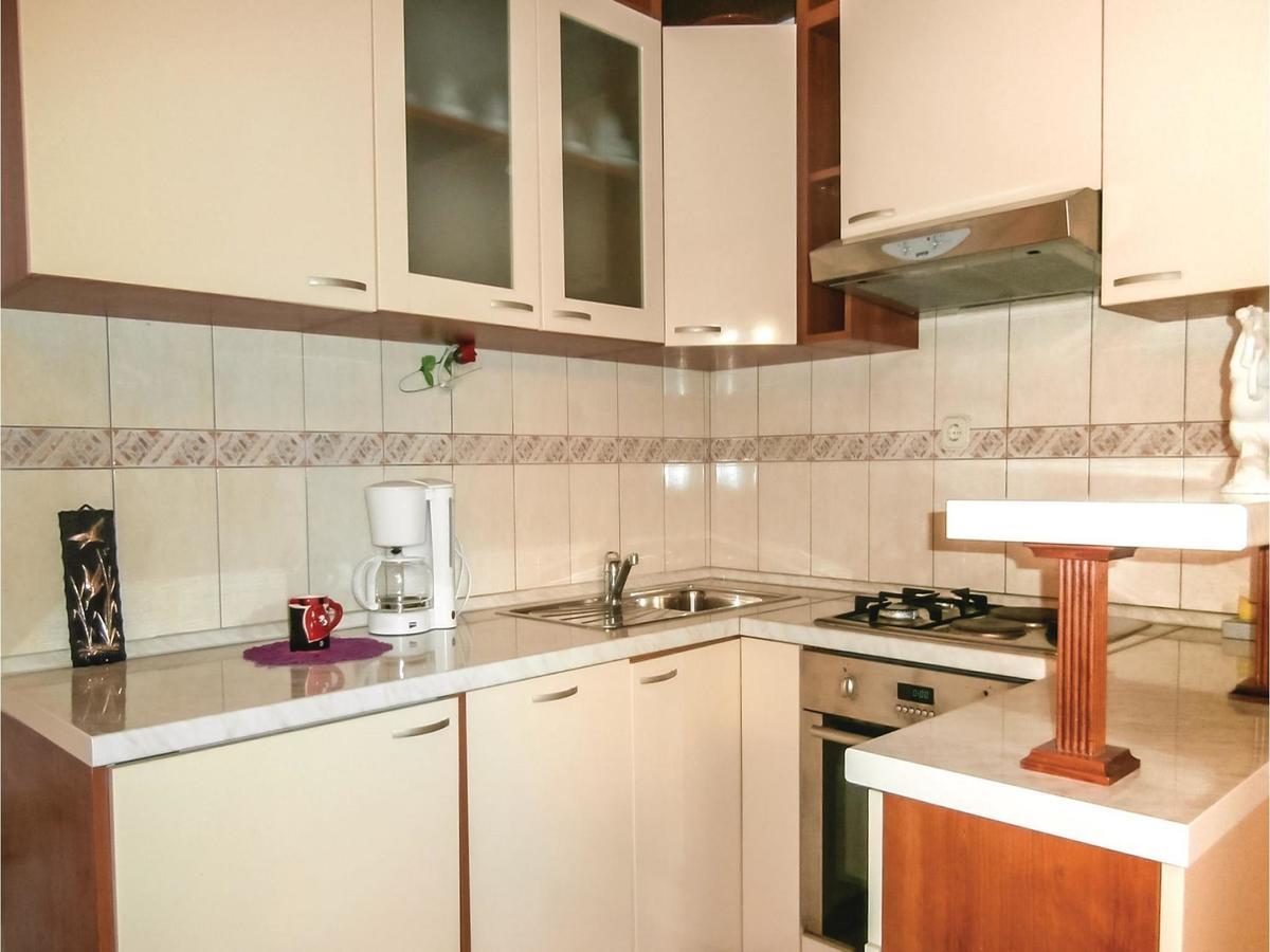 Lovely Apartment In Omis With Kitchen Dış mekan fotoğraf